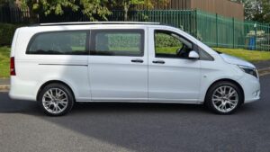 8 seater minibus hire in Hull with professional driver
