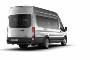 12 seater minibus from Hull providing airport transfer with luggage