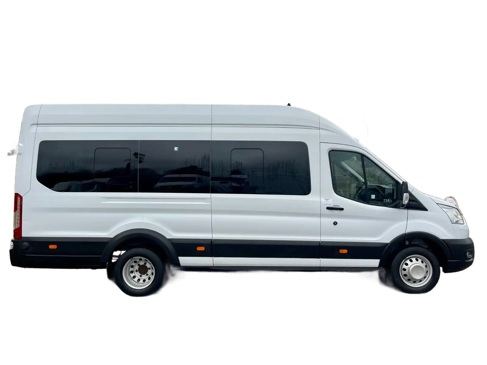 Minibus transfer from Beverley to Manchester Airport with driver